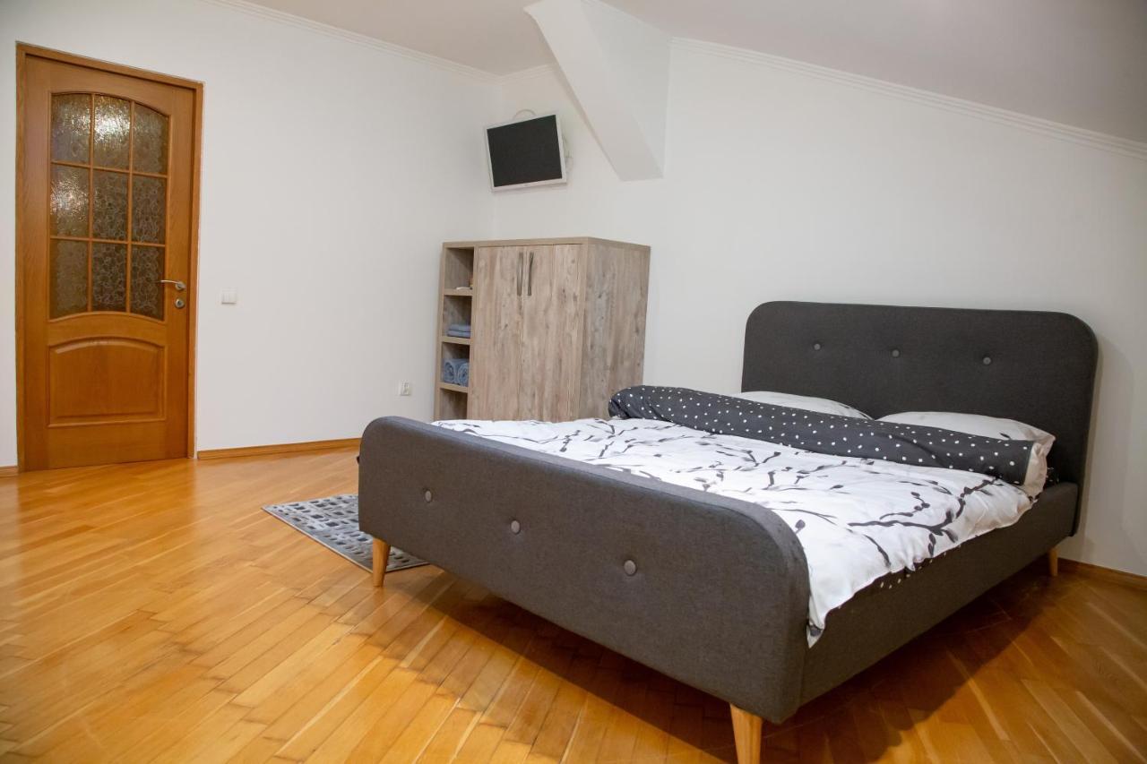 Apartment Kostyushka Lwów Zewnętrze zdjęcie