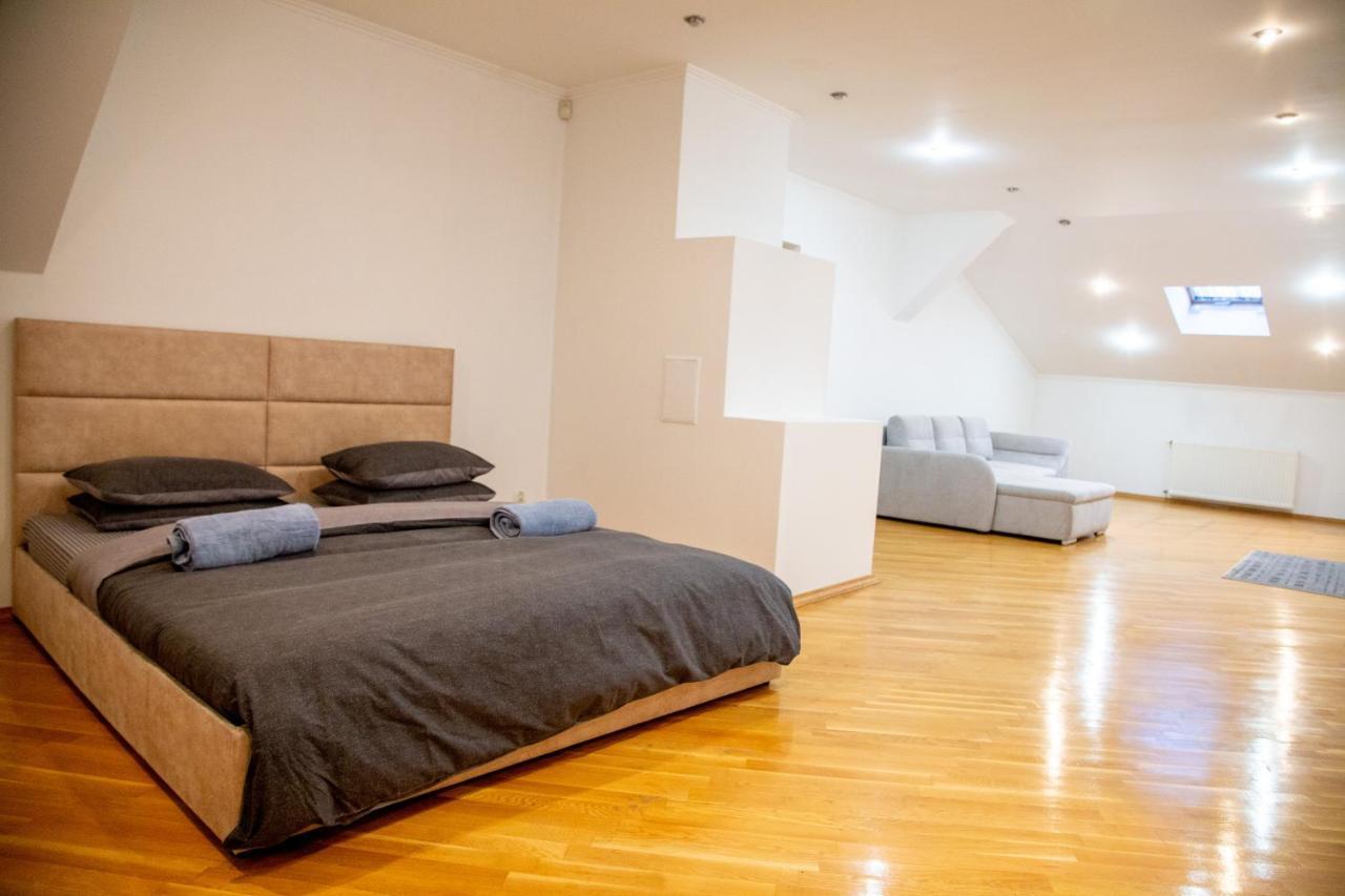 Apartment Kostyushka Lwów Zewnętrze zdjęcie