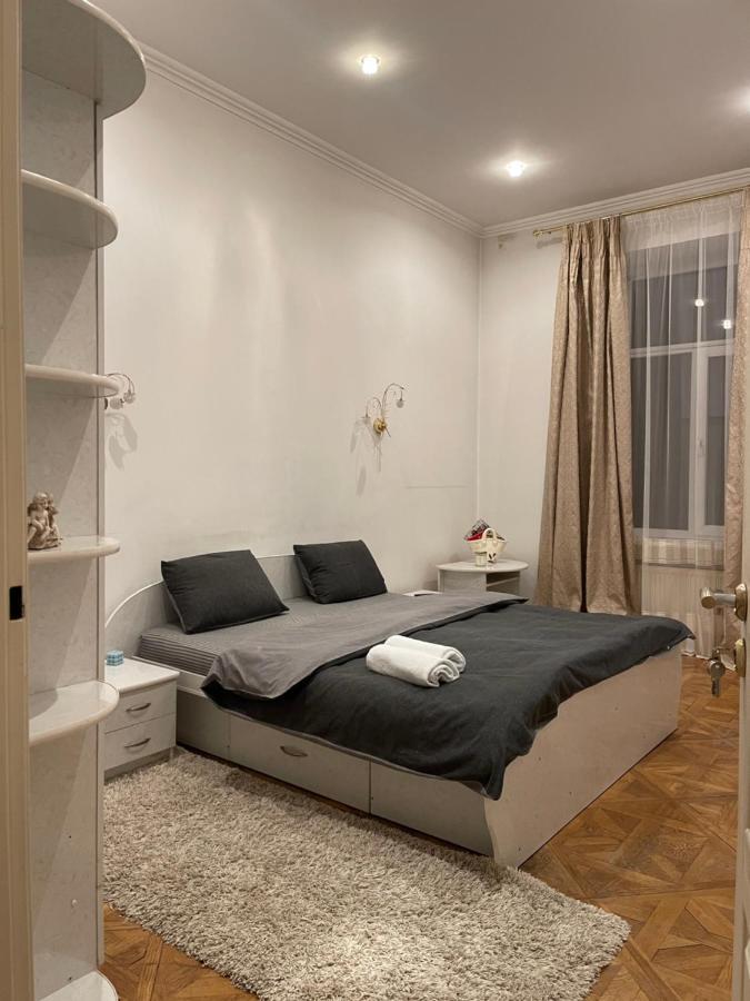 Apartment Kostyushka Lwów Zewnętrze zdjęcie