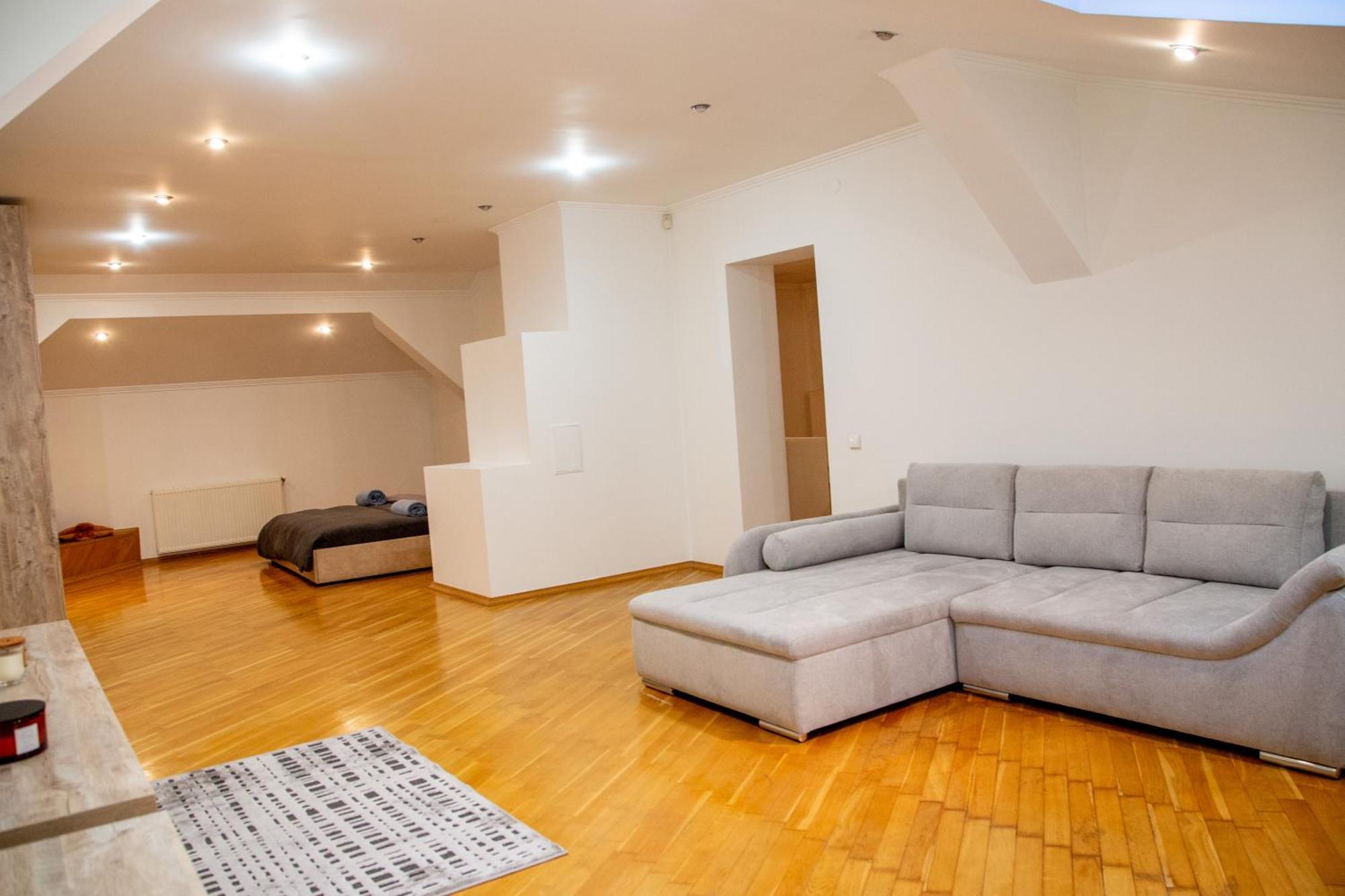 Apartment Kostyushka Lwów Zewnętrze zdjęcie